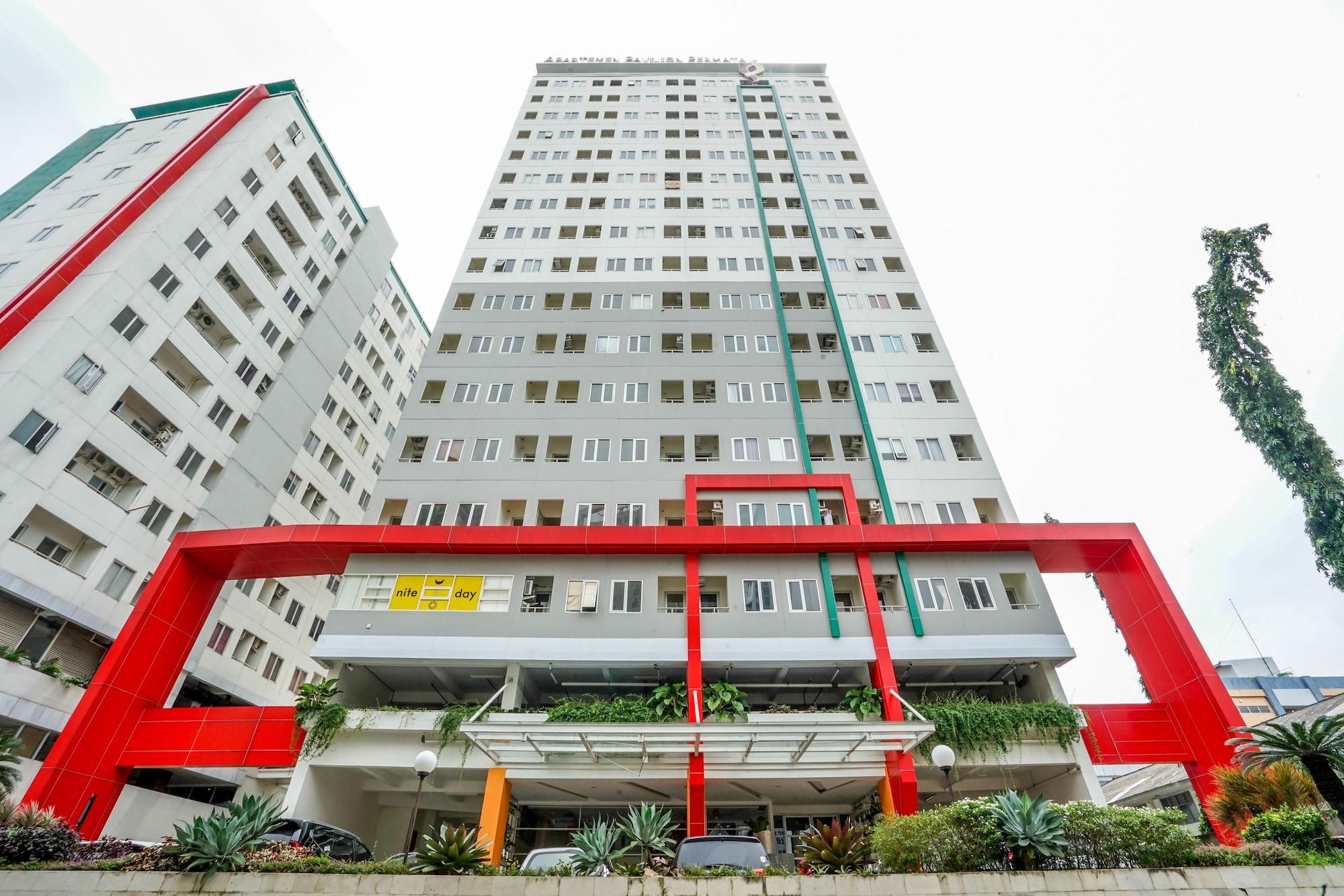 Super Oyo Capital O 91962 Pavilion Permata Surabaya Exterior photo